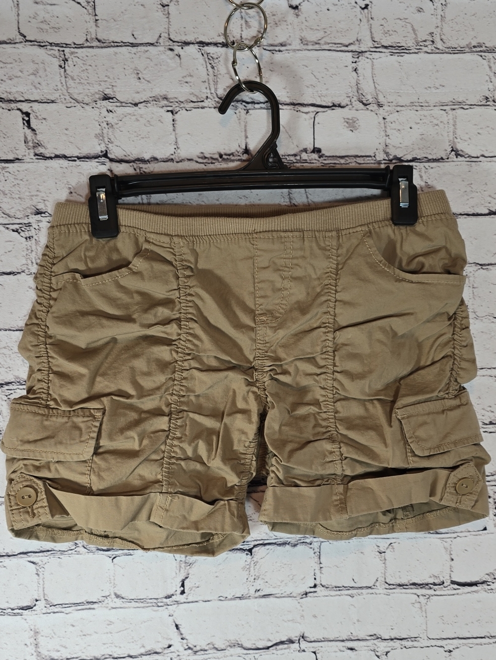 No Boundaries Tan Ruched Cargo Shorts Size 9